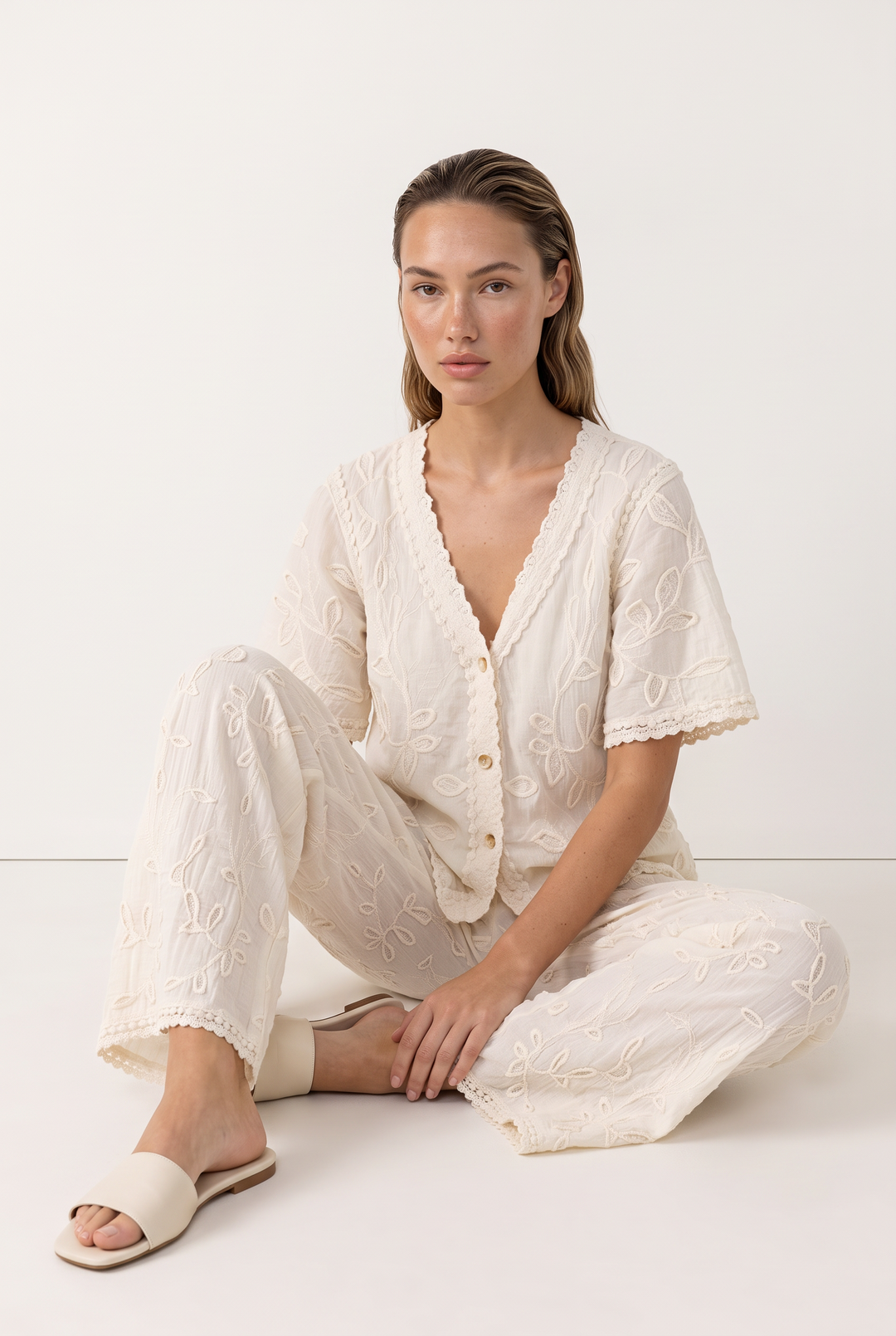 Isla Embroidered Lounge Set