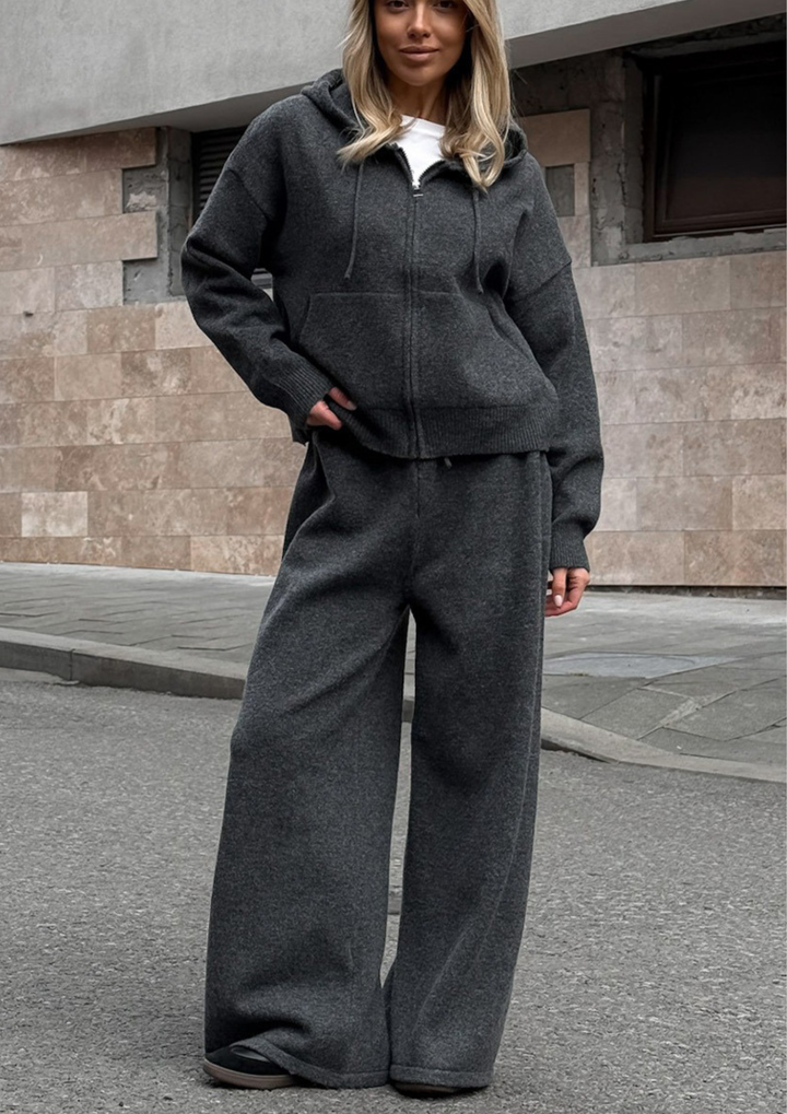 Mila Cozy Zip-Up Knit Set